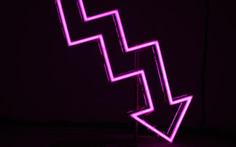 Neon arrow pointing downwards